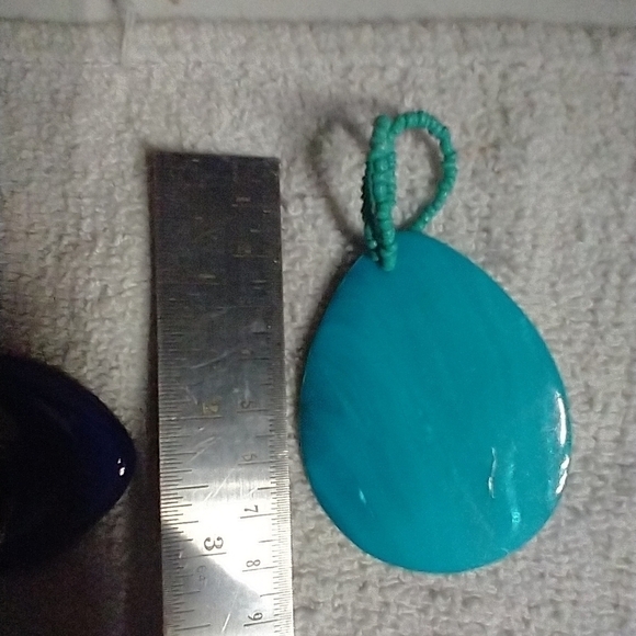 Large blue shell and beads pendant - Picture 3 of 3